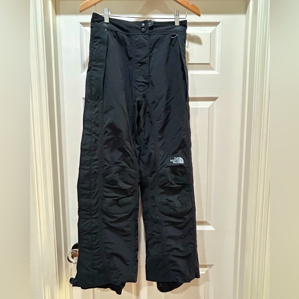 North Face Women’s Black Ski/Snowboard Pants Size 10 EUC
.